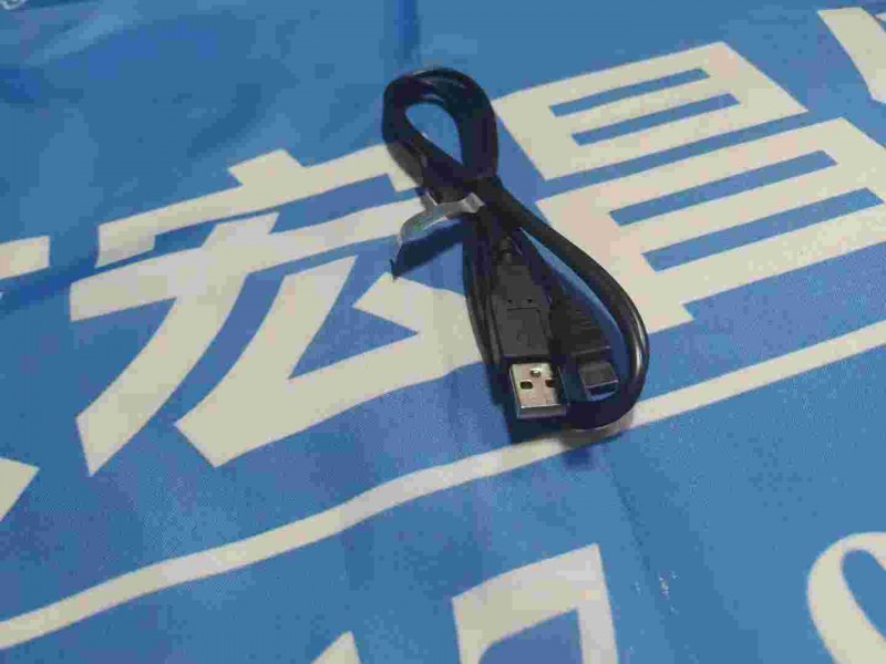 電源線