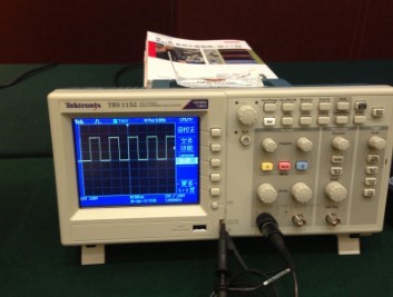 TBS1102 示波器